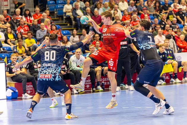 HBL Cup, Round 2, Kassel, MT Melsungen vs. Rhein Neckar Löwen, Rothenbach Halle, Kassel, September 22, 2026 HBL Cup, Round 2, Kassel, Germany, September 22, 2026 Reynir Thor Stefansson, MT Melsungen, No. 19 with the ball, Handball Bundesliga, MT Melsungen vs. Rhein-Neckar Löwen, Rothenbach Halle, Kassel Copyright: xBEAUTIFULxSPORTS Freudensteinx