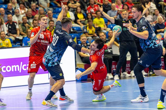 HBL Cup, 2nd Round, Kassel, MT Melsungen vs. Rhein Neckar Löwen, Rothenbach Hall, Kassel, September 22, 2026 HBL Cup, 2nd Round, Kassel, Germany, September 22, 2026. Erik Balenciaga of MT Melsungen, taking a shot, Handball Bundesliga, MT Melsungen vs. Rhein Neckar Löwen, Rothenbach Hall, Kassel Copyright: xBEAUTIFULxSPORTS Freudensteinx