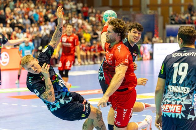 HBL Cup, 2nd Round, Kassel, MT Melsungen vs. Rhein Neckar Löwen, Rothenbach Halle, Kassel, September 22, 2026 HBL Cup, 2nd Round, Kassel, Germany, September 22, 2026 Johannes Golla MT Melsungen, No. 14 with the ball, Handball Bundesliga, MT Melsungen vs. Rhein Neckar Löwen, Rothenbach Hall, Kassel Copyright: xBEAUTIFULxSPORTS Freudensteinx