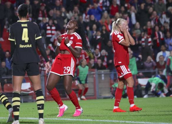 Stunned Bayern player Edna IMADE and Bayern No. 21 Pernille HARDER after a missed scoring opportunity in Women s Soccer: Munich vs. Manchester, Women s Champions League, FC Bayern Munich vs. Manchester City, Group Stage, 2026–2027 season, on September 22, 2026, in Unterhaching, S P O R T P A R K U N T E R H A C H I N G, Germany Source Copyright Credit Oryk HAIST xFRAUENFUSSBALL-BAYERN-MANCHESTERx