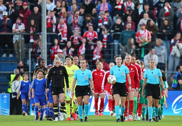 September 22, 2026, Unterhaching, Bayern, Germany: The teams enter on the ground during the Women Uefa Champions League 2026 - 2027 football match between Bayern Munchen and Manchester City at Sportpark Stadium in Unterhaching , Bayern , Germany . September 22th , 2026 Unterhaching Germany - ZUMAe140 20260922_zip_e140_032 Copyright: xDavidexEliasx