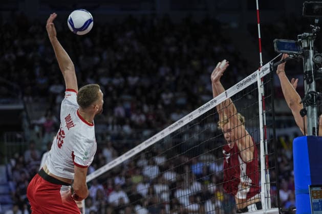 Poland v Germany - 2026 CEV Men s European Volleyball Championship SOFIA, BULGARIA - SEPTEMBER 22: Bartlomiej Boladz (L) of Poland in action during the 2026 CEV Men s European Volleyball Championship quarter-final match between Poland and Germany at Arena 8888 in Sofia, Bulgaria, on September 22, 2026. Osmancan Gurdogan Anadolu Sofia Bulgaria. Editorial use only. Please get in touch for any other usage.  Copyright: x2026xAnadoluxOsmancanxGurdoganx