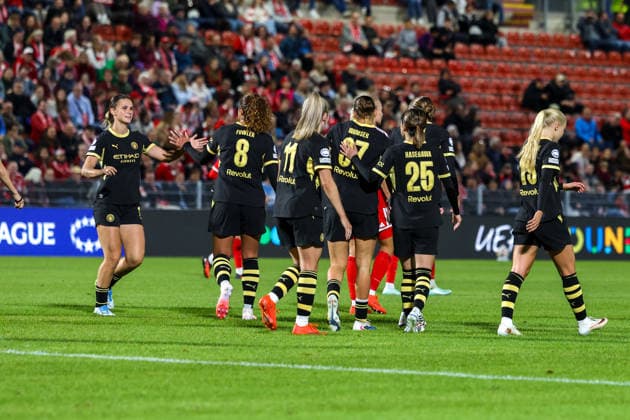 Soccer Europe UEFA Women s Champions League 2026–2027, Matchday 1 of the group stage, September 22, 2026, 6:45 p.m. FC Bayern Munich Women vs. Manchester City Women Sportpark Unterhaching Unterhaching, Germany Man City celebrates scoring the 2–2 equalizer Unterhaching Munich Sportpark Unterhaching Bavaria Germany Copyright: xAmiirxAmedjouax