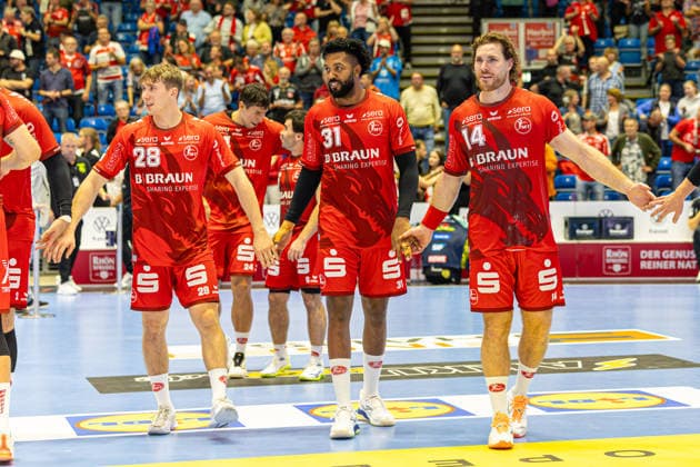 HBL Cup, 2nd Round, Kassel, MT Melsungen vs. Rhein Neckar Löwen, Rothenbach Halle, Kassel, September 22, 2026 HBL Cup, 2nd Round, Kassel, Germany, September 22, 2026 The MT Melsungen players celebrate their victory after overtime, Handball Bundesliga, MT Melsungen vs. Rhein Neckar Löwen, Rothenbach Hall, Kassel Copyright: xBEAUTIFULxSPORTS Freudensteinx