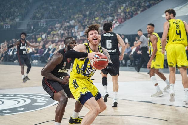 Fenerbahce Tarfin v Besiktas - 2026 Turkish Basketball Presidential Cup ISTANBUL, TURKIYE - SEPTEMBER 22: Onuralp Bitim (R) of Fenerbahce Tarfin and Eugene Omoruyi (L) of Besiktas compete during the 2026 Turkish Basketball Presidential Cup basketball match between Fenerbahce Tarfin and Besiktas at Sinan Erdem Sports Hall in Istanbul, Turkiye, on September 22, 2026. Cemal Yurttas Anadolu Istanbul Turkey. Editorial use only. Please get in touch for any other usage.  Copyright: x2026xAnadoluxCemalxYurttasx