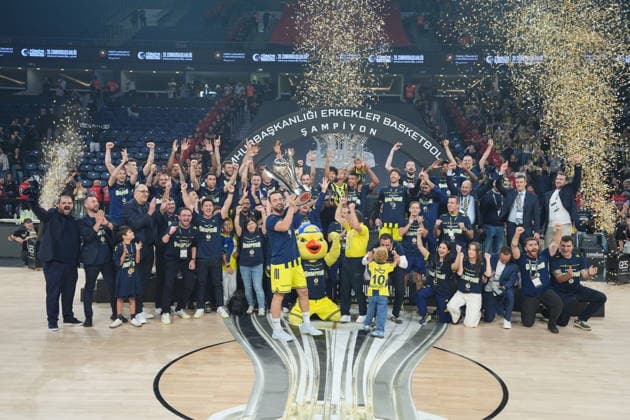 Fenerbahce Tarfin celebrate Presidents Cup Victory ISTANBUL, TURKIYE - SEPTEMBER 22: Fenerbahce Tarfin players celebrate after winning the 39th Men s Presidents Cup by defeating Besiktas at Sinan Erdem Sports Hall in Istanbul, Turkiye, on September 22, 2026. Cemal Yurttas Anadolu Istanbul Turkey. Editorial use only. Please get in touch for any other usage.  Copyright: x2026xAnadoluxCemalxYurttasx