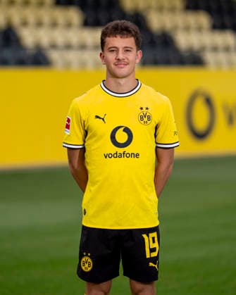 Borussia Dortmund; 1. BL, Porträttermin 2026 2027 Konstantinos Karetsas; Borussia Dortmund; 1. BL, Porträttermin 2026 2027 Foto: Borussia Dortmund Hendrik Deckers via Revierfoto Borussia Dortmund; 1. BL, Porträttermin 2026 2027