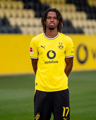 Borussia Dortmund; 1. BL, Porträttermin 2026 2027 Carney Chukwuemeka; Borussia Dortmund; 1. BL, Porträttermin 2026 2027 Foto: Borussia Dortmund Hendrik Deckers via Revierfoto Borussia Dortmund; 1. BL, Porträttermin 2026 2027