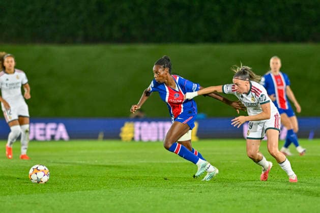 September 22, 2026, Madrid, Madrid, Spain: 18 NAOMIE FELLER of Paris Saint-Germain FC and 19 EVA NAVARRO of Real Madrid CF Femenino disputes a ball during the Women s Champions League match between REAL MADRID FEMENINO and PARIS SAINT-GERMAIN FC, held on September 22, 2026, in Valdebebas, Madrid, Spain. The Women s Champions League Match REAL MADRID - PARIS SAINT-GERMAIN FC (22.09.26)  - ZUMAc312 20260922_zsp_c312_018 Copyright: xOscarxManuelxSanchezx
