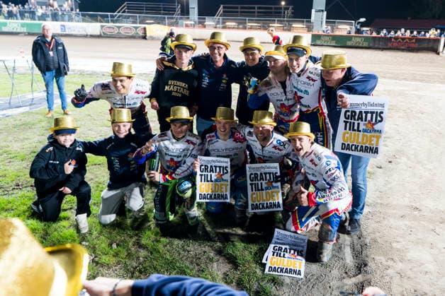 260922 Dackarna Malilla celebrate after Game 2 of the Elitserien finals between Västervik and Dackarna Malilla on September 22, 2026, in Västervik  Copyright: OSCARxWALLIN BB260922BB623