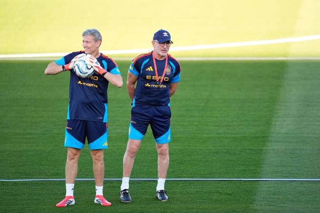 September 22, 2026, Las Rozas, Madrid, Spain: Luis de la Fuente, head coach of Spain during the training session of Spain Team ahead of the UEFA Nations League 2026 27 matches against England, Croatia and Czech Republic at Ciudad del Futbol on September 22, 2026, in Las Rozas, Madrid, Spain. Training Session Of Spain Team - UEFA Nations League 26 27 - ZUMAa181 20260922_zaa_a181_004 Copyright: xDennisxAgyemanx