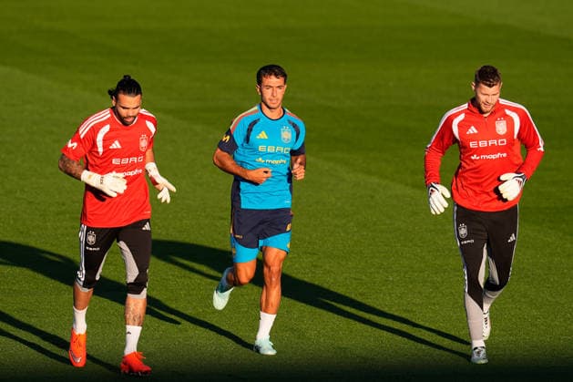September 22, 2026, Las Rozas, Madrid, Spain: Martin Zubimendi, David Raya and Josep Martinez during the training session of Spain Team ahead of the UEFA Nations League 2026 27 matches against England, Croatia and Czech Republic at Ciudad del Futbol on September 22, 2026, in Las Rozas, Madrid, Spain. Training Session Of Spain Team - UEFA Nations League 26 27 - ZUMAa181 20260922_zaa_a181_005 Copyright: xDennisxAgyemanx