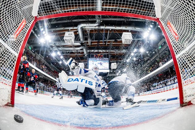 September 22, 2026, 2026–2027 Ice Hockey Season, Penny DEL, Nuremberg Ice Tigers, Icetigers, Adler Mannheim, ThHa xthxhax, Goal by Tyler Spezia at 37, Nuremberg Ice Tigers, NIT against Jake Hildebrand 30, Adler Mannheim, goal camera, Goalcam