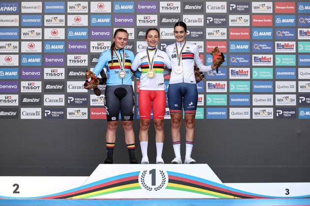 2026 UCI Road World Championships Picture by Alex Whitehead SWpix.com - 22 09 2026 - Cycling - 2026 UCI Road World Championships - MontrÃ al, Canada - Women Junior Individual Time Trial (ITT) Podium - Maria OkruciÅ ska (Poland) on the podium receiving the Gold Medal to become World Champion, Yana Decruyenaere (Belgium) receiving the Silver Medal and Aalia Clay (Great Britain) receiving the Bronze Medal MontrÃ al Avenue du Parc Canada Copyright: x xSWpix.comx(t axPhotographyxHubxLtd)xAlexxWhitehead SWpix.comx SWP-3521-1809