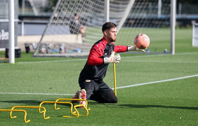 September 22, 2026 VfB Stuttgart Practice Germany, Stuttgart, September 22, 2026, Soccer, Bundesliga, 2026–2027 Season, VfB Stuttgart Practice Dennis Seimen