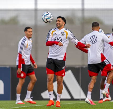 September 22, 2026, German National Soccer Team (DFB), training camp in Herzogenaurach, at ADIDAS’s home ground, ahead of the UEFA Nations League matches, Nadiem Amiri: Germany on the Ball