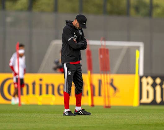 September 22, 2026, Soccer: German National Team (DFB), training camp in Herzogenaurach, at ADIDAS’s home ground, ahead of the UEFA Nations League matches; German national team coach Jürgen Klopp looks pensive