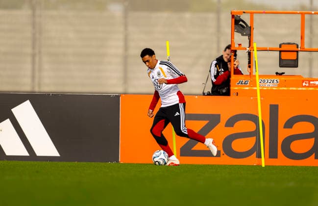 September 22, 2026, DFB German National Soccer Team, training camp in Herzogenaurach, at ADIDAS s home ground, ahead of the UEFA Nations League matches, Jamal Musiala with the ball for Germany