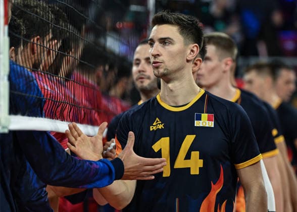 France Storms Into EuroVolley Semis With Dominant Straight-Sets Sweep Over Romania SOFIA, BULGARIA - SEPTEMBER 22: Sebastian Gabriel Bratu ( 14) of Romania shakes hands with French opponents at the net following their knockout stage fixture at the CEV Enel EuroVolley 2026 Men at Arena 8888 Sofia in Sofia, Bulgaria, on September 22, 2026. Sofia Bulgaria  Copyright: xArturxWidakx originalFilename:widak-francest260922_npYpT.jpg