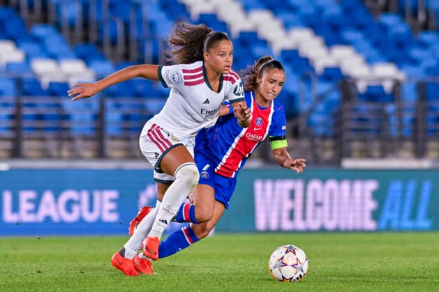 September 22, 2026, Madrid, Madrid, Spain: 12 FELICIA SCHRODER of Real Madrid CF Femenino and 7 SAKINA KARCHAOUI of Paris Saint-Germain FC disputes a ball during the Women s Champions League match between REAL MADRID FEMENINO and PARIS SAINT-GERMAIN FC, held on September 22, 2026, in Valdebebas, Madrid, Spain. Madrid Spain - ZUMAc312 20260922_zsp_c312_072 Copyright: xOscarxManuelxSanchezx