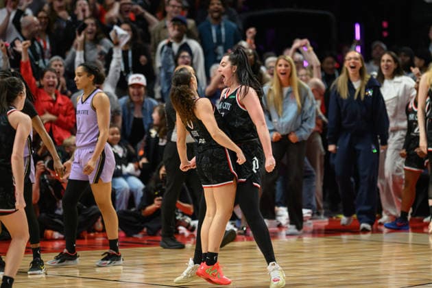 Portland, Oregon - September 22nd: Megan DiLeo of Portland Fire celebrates Carla Leite of Portland Fire shot during the Womens National Basketball Association game between Portland Fire and Golden State Valkyries at Moda Center on September 22nd, 2026 in Portland, Oregon. Copyright: xDanteyxBuitureidax xSPPx Sportspressphoto_SPR237522