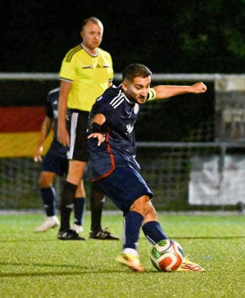 September 22, 2026, xpsx, Soccer, Hessen Cup Round of 16, Germania Dörnigheim vs. TSV Steinbach Haiger, from left: Josef Sultani, Dörnigheim, Maintal, Hessen, Germany, DEU