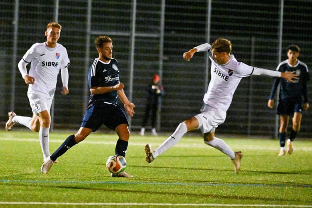 September 22, 2026, xpsx, Soccer: Hessen Cup Round of 16, Germania Dörnigheim vs. TSV Steinbach Haiger; from left: Emanuel Becker (Dörnigheim), Ertan Hajdaraj (Steinbach Maintal), Hessen, Germany, DEU