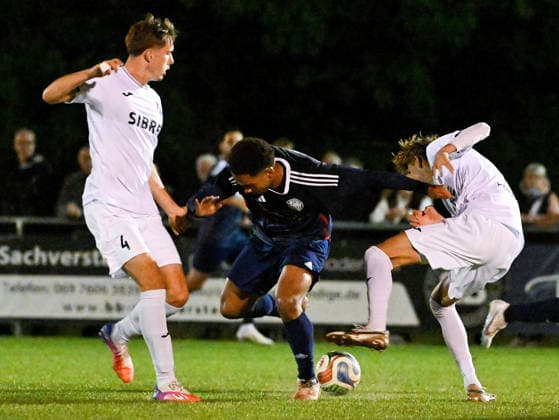 September 22, 2026, xpsx, Soccer: Hessen Cup Round of 16, Germania Dörnigheim vs. TSV Steinbach Haiger; from left: Ronaldo, Obinna, Torres, Eurich (Dörnigheim), Levin Müller (Steinbach Maintal), Hessen, Germany, DEU