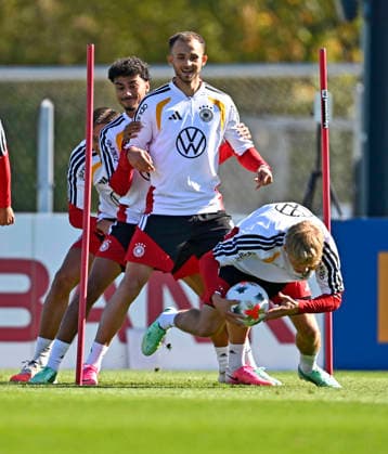 September 23, 2026, DFB National Team (Germany) soccer, training camp in Herzogenaurach, at the ADIDAS headquarters, ahead of the UEFA Nations League matches, Nathaniel Brown (Germany), Kevin Schade (Germany), Hennes Behrens (Germany), and Max Rosenfelder (Germany)