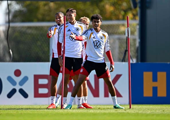 September 23, 2026, German National Soccer Team (DFB), training camp in Herzogenaurach, at the ADIDAS headquarters, ahead of the UEFA Nations League matches, Nathaniel Brown (Germany), Kevin Schade (Germany), Hennes Behrens (Germany), and Younes Ebnoutalib (Germany)