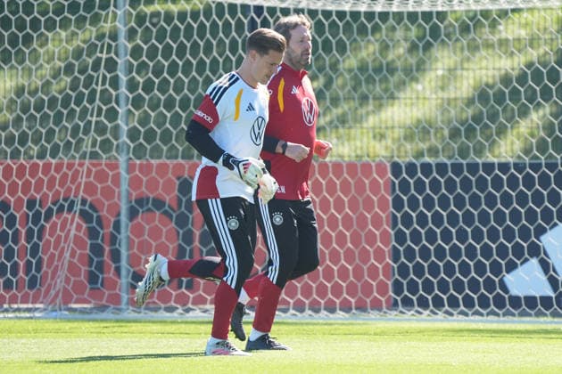 Goalkeeper coach Stefan Wessels (Germany) is conducting a separate training session with goalkeeper Marc-André ter Stegen (Germany) at HerzoBase on September 23, 2026. German National Team, Nations League, final training session at Home Ground, HerzoBase, World of Adidas, Herzogenaurach