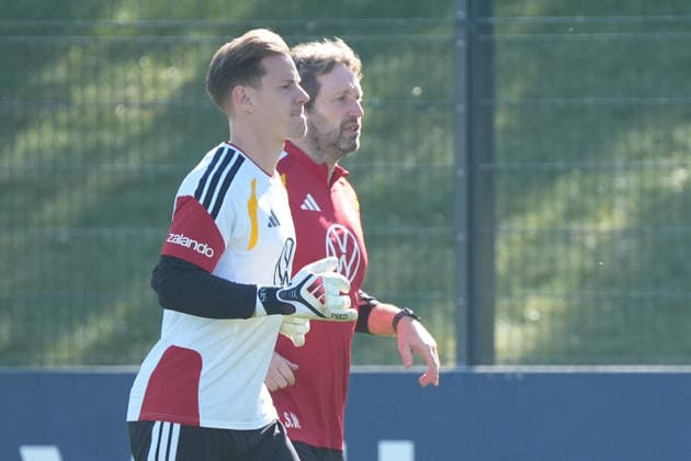 Goalkeeper coach Stefan Wessels (Germany) is conducting a separate training session with goalkeeper Marc-André ter Stegen (Germany) at HerzoBase on September 23, 2026. German National Team, Nations League, final training session at Home Ground, HerzoBase, World of Adidas, Herzogenaurach
