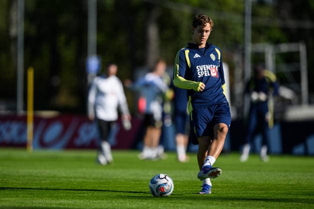 September 23, 2026: Hampus Skoglund of the Swedish men’s national soccer team at a training session on September 23, 2026 in Stockholm. Photo by Jesper Zerman. BILDBYRAN code JZ JZ0756 soccer football fotball Nations League UEFA Nations League training practice Sweden Sweden Sweden A BBENG  Copyright: JESPERxZERMAN BB260923JZ003