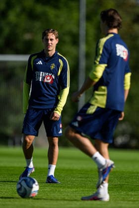 September 23, 2026: Hampus Skoglund of the Swedish men’s national soccer team at a training session on September 23, 2026 in Stockholm. Photo by Jesper Zerman. BILDBYRAN code JZ JZ0756 soccer football fotball Nations League UEFA Nations League training practice Sweden Sweden Sweden A BBENG  Copyright: JESPERxZERMAN BB260923JZ005