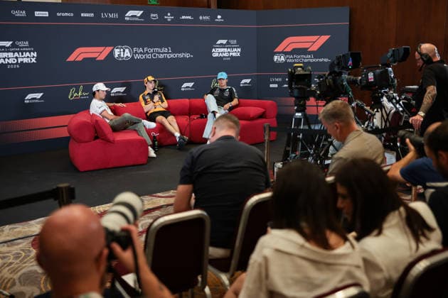 F1 - AZERBAIJAIN GRAND PRIX 2026 PEREZ Sergio (mex), Cadillac F1 Team MAC-26, portrait, PIASTRI Oscar (aus), McLaren F1 Team MCL40, portrait and RUSSELL George (gbr), Mercedes AMG F1 Team W17, portrait press conference, PK, Pressekonferenz during the 2026 Formula 1 Azerbaijan Grand Prix, 15th round of the 2026 Formula One World Championship, WM, Weltmeisterschaft from September 24 to 26, 2026 on the Baku City Circuit, in Baku, Azerbaijan - BakuAzerbaijan  Copyright: xEricxAlonsox