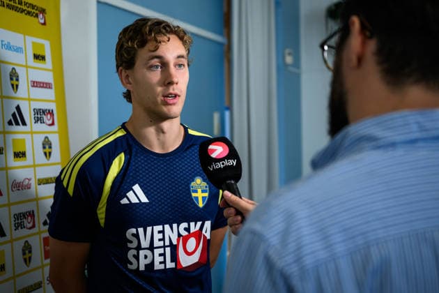 September 23, 2026: Hampus Skoglund of the Swedish men’s national soccer team in the mixed zone after a training session on September 23, 2026 in Stockholm. Photo by Jesper Zerman, BILDBYRAN, code JZ JZ0756: soccer, football, fotball, Nations League, UEFA Nations League, training, practice, Sweden, Sweden A, bbeng  Copyright: JESPERxZERMAN BB260923JZ059