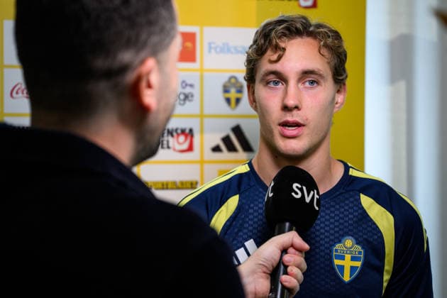 September 23, 2026: Hampus Skoglund of the Swedish men’s national soccer team in the mixed zone after a training session on September 23, 2026 in Stockholm. Photo by Jesper Zerman. BILDBYRAN code JZ JZ0756 soccer football Fotball Nations League UEFA Nations League training practice Sweden Sweden Sweden A BBENG  Copyright: JESPERxZERMAN BB260923JZ067