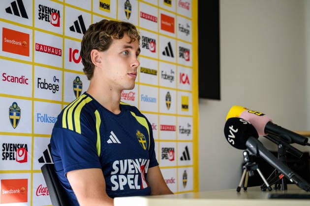 September 23, 2026: Hampus Skoglund of the Swedish men’s national soccer team in the mixed zone after a training session on September 23, 2026 in Stockholm. Photo by Jesper Zerman, BILDBYRAN, code JZ JZ0756: soccer, football, fotball, Nations League, UEFA Nations League, training, practice, Sweden, Sweden A, bbeng  Copyright: JESPERxZERMAN BB260923JZ074