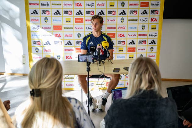September 23, 2026: Hampus Skoglund of the Swedish men’s national soccer team in the mixed zone after a training session on September 23, 2026 in Stockholm. Photo by Jesper Zerman, BILDBYRAN, code JZ JZ0756: soccer, football, fotball, Nations League, UEFA Nations League, training, practice, Sweden, Sweden A, bbeng  Copyright: JESPERxZERMAN BB260923JZ075