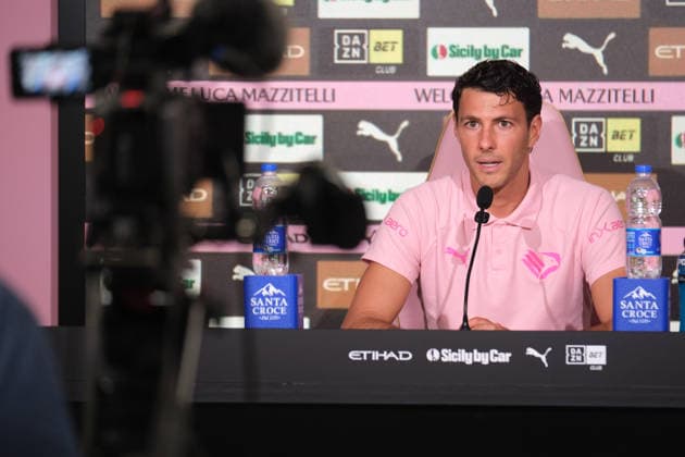 IPA88866672 - Palermo, Italy, September 22, 2026. Palermo CFA, press conference, PK, Pressekonferenz to introduce Luca Mazzitelli, Palermo FC s new player. Pictured: Luca Mazzitelli  Copyright: xFedericoxSerra IPAxSportx xx IPA88866672