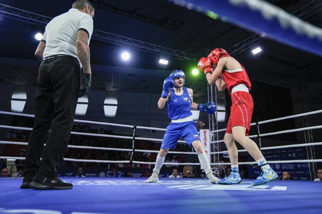 2026 European Boxing Championships SOFIA, BULGARIA - SEPTEMBER 23: Turkish boxer Gizem Ozer (red) competes against Barbora Maxova of the Czech Republic (blue) during their women s 60kg bout at the 2026 European Boxing Championships held at Asics Arena in Sofia, Bulgaria on September 23, 2026. Osmancan Gurdogan Anadolu Sofia Bulgaria. Editorial use only. Please get in touch for any other usage.  Copyright: x2026xAnadoluxOsmancanxGurdoganx