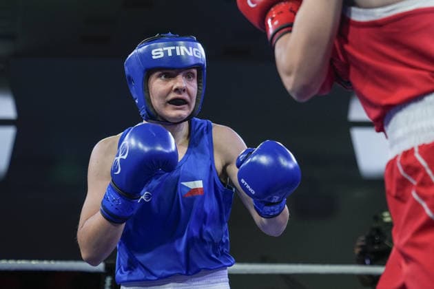 2026 European Boxing Championships SOFIA, BULGARIA - SEPTEMBER 23: Turkish boxer Gizem Ozer (red) competes against Barbora Maxova of the Czech Republic (blue) during their women s 60kg bout at the 2026 European Boxing Championships held at Asics Arena in Sofia, Bulgaria on September 23, 2026. Osmancan Gurdogan Anadolu Sofia Bulgaria. Editorial use only. Please get in touch for any other usage.  Copyright: x2026xAnadoluxOsmancanxGurdoganx