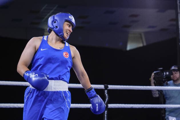 2026 European Boxing Championships SOFIA, BULGARIA - SEPTEMBER 23: Busenaz Surmeneli of Turkiye (blue) in action against Nadezhda Golubeva of Russia (red) during the Women s 70kg category match at the 2026 European Boxing Championships held at the Asics Arena in Sofia, Bulgaria, on September 23, 2026. Osmancan Gurdogan Anadolu Sofia Bulgaria. Editorial use only. Please get in touch for any other usage.  Copyright: x2026xAnadoluxOsmancanxGurdoganx