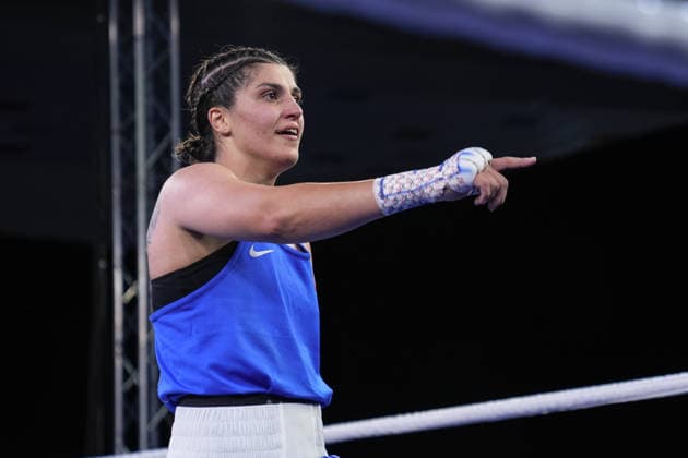 2026 European Boxing Championships SOFIA, BULGARIA - SEPTEMBER 23: Busenaz Surmeneli of Turkiye (blue) in action against Nadezhda Golubeva of Russia (red) during the Women s 70kg category match at the 2026 European Boxing Championships held at the Asics Arena in Sofia, Bulgaria, on September 23, 2026. Osmancan Gurdogan Anadolu Sofia Bulgaria. Editorial use only. Please get in touch for any other usage.  Copyright: x2026xAnadoluxOsmancanxGurdoganx