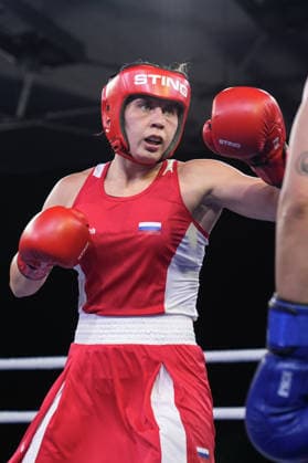 2026 European Boxing Championships SOFIA, BULGARIA - SEPTEMBER 23: Busenaz Surmeneli of Turkiye (blue) in action against Nadezhda Golubeva of Russia (red) during the Women s 70kg category match at the 2026 European Boxing Championships held at the Asics Arena in Sofia, Bulgaria, on September 23, 2026. Osmancan Gurdogan Anadolu Sofia Bulgaria. Editorial use only. Please get in touch for any other usage.  Copyright: x2026xAnadoluxOsmancanxGurdoganx