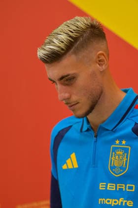 ESP press conference: Roberto Fernandez, a member of the Spanish national soccer team, attends his press conference ahead of the 2026–27 UEFA Nations League matches against Croatia, England, and the Czech Republic on September 23, 2026, in Las Rozas, Madrid, Spain Copyright: xAgenciaxLOFx
