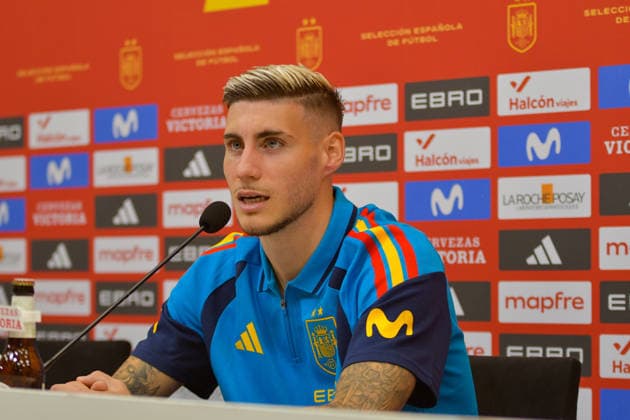 ESP press conference: Roberto Fernandez, a member of the Spanish national soccer team, attends his press conference (PK, Pressekonferenz) ahead of the 2026–27 UEFA Nations League matches against Croatia, England, and the Czech Republic on September 23, 2026, in Las Rozas, Madrid, Spain Copyright: xAgenciaxLOFx