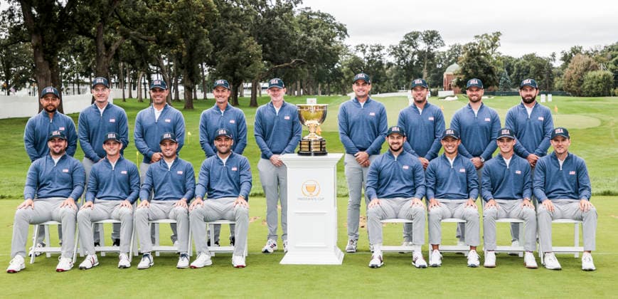 Members of the USA team and captains pose for a team picture for the Presidents Cup golf tournament at Medinah Country Club in Medinah, Illinois on Wednesday, September 23, 2026. Competition between the USA and the International team begins on Thursday, September 24 with Four-Ball play.  MED20260923803 TANNENxMAURY