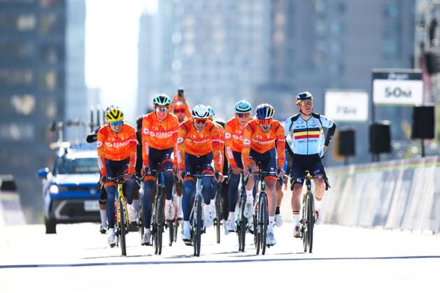 2026 UCI Road World Championships Picture by Vaughn Ridley SWpix.com - 23 09 2026 - Cycling - 2026 UCI Road World Championships - MontrÃ al, Canada - Training Practice - Mathieu van der Poel and Tim van Dijke (Netherlands) Copyright: x xSWpix.comx(t axPhotographyxHubxLtd)xVaughnxRidley SWpix.comx SWP-3521-1840