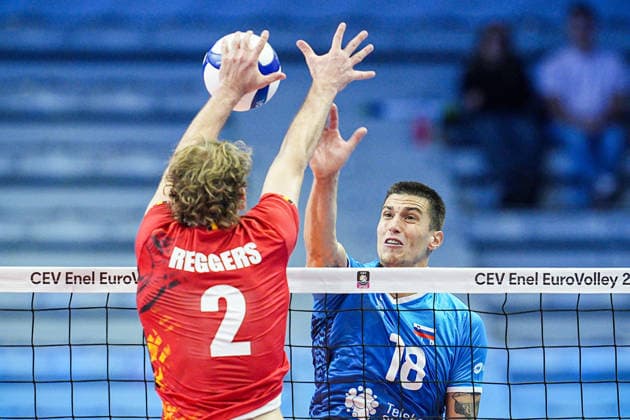 Belgium s Ferre Reggers and Slovenia s Klemen Cebuljn in action during the quarter final match of the CEV Enel Eurovolley 2026, between Belgium and Slovenia, at the Palavela in Turin, north west Italy - Wednesday, September 23, 2026. .  Copyright: xMarcoxAlpozzi LaPressex